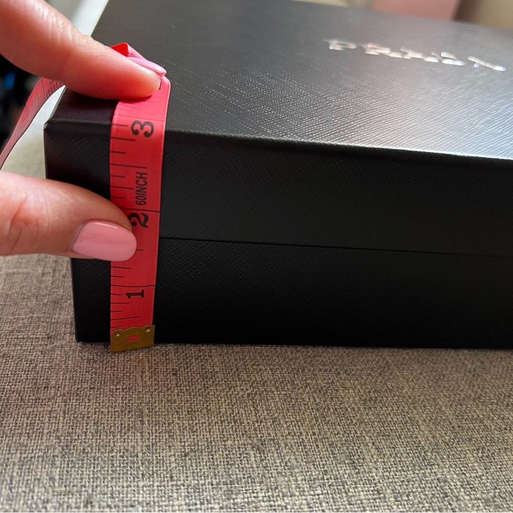 Prada Box - Picture 3 of 6